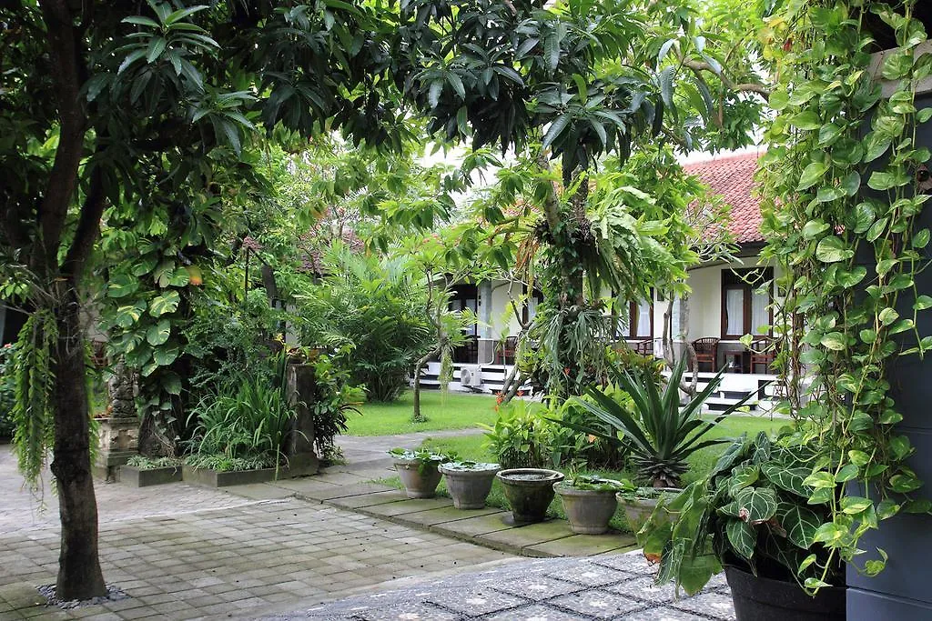 Cinthya Guest House Legian  0*, Legian (Bali)